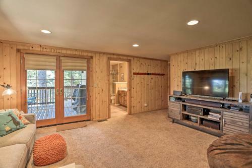 Lake Arrowhead Cabin Less Than 2 Mi To Blue Jay Bay!