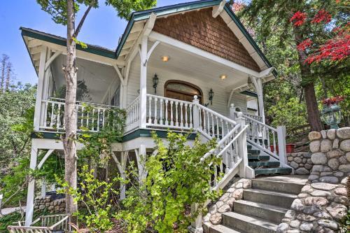 Ornate Lake Arrowhead Home Private Hot Tub And Deck