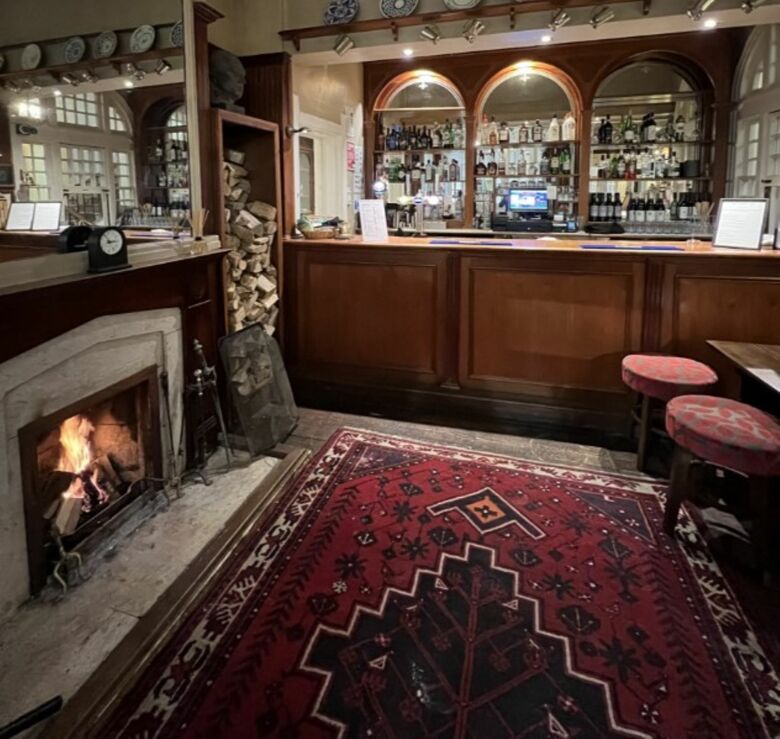 Norfolk Arms Hotel