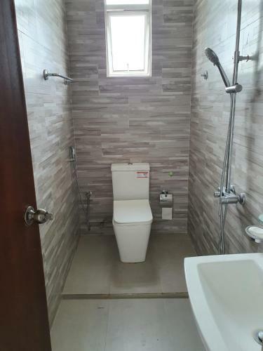New 2 Bedroom Apartment, 100m Away From The Beach