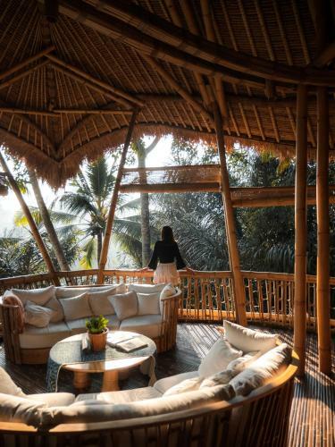 Villa Tower House - 4 Bds Eco Bamboo House, River View