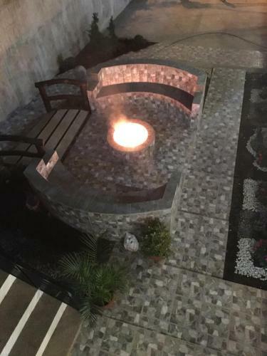 Hostal La Famille