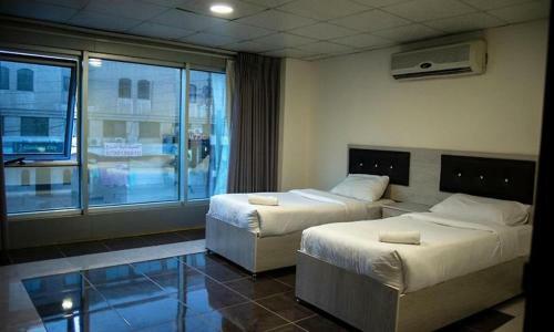 Bonsiana Hotel Suites