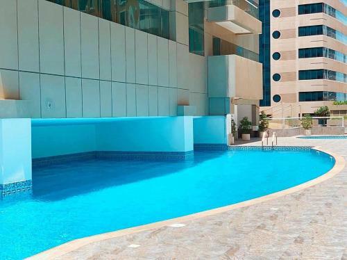 A C Pearl Holiday Homes - Pristine Marina View Apartment