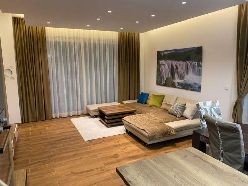 Wood & Green Luxury Villa Estate