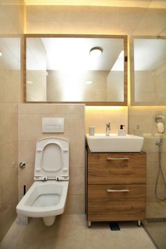 Wood & Green Luxury Villa Estate