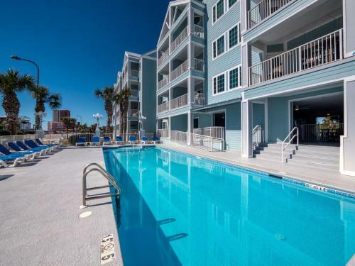 Immaculate Condo Prime Orange Beach Location With Spectacular Views