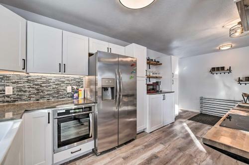 Kenai Home With Fireplace Less Than 10 Mi To Big Eddy!