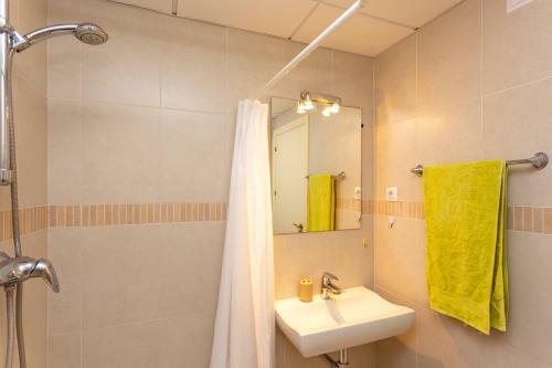 Lets In The Sun Mijas Costa Apartment