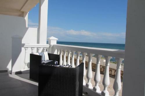 Beautiful Apartment Right On The Beach