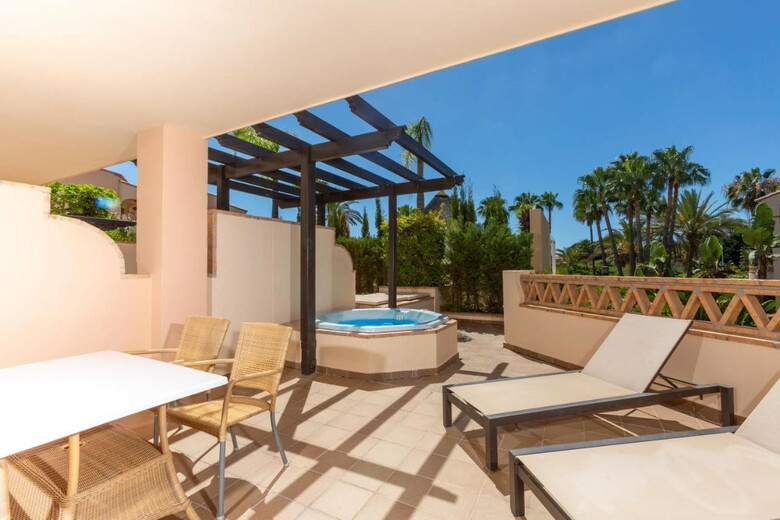 Hotel Wyndham Grand Costa Del Sol