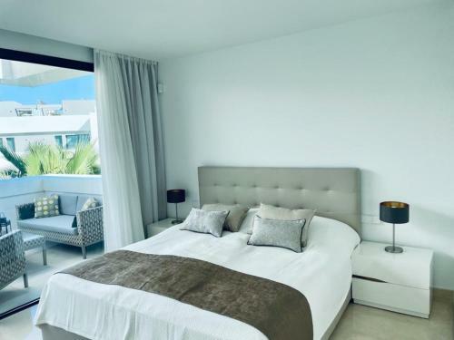 Villa Serenity By The Sea In La Cala