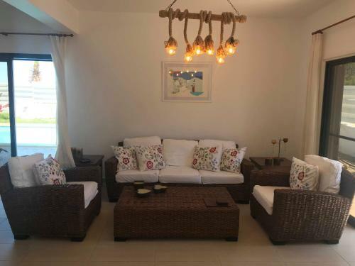 Villa Limni Pool House