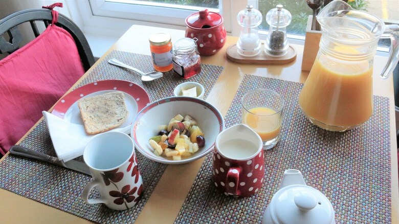 Hostal High Noon Guest House
