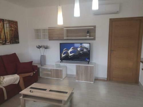 Amplia Casa Junto Al Mar Con Jacuzzi