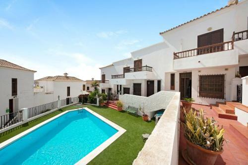 Lovely 2-bed House With Terrace And Pool Chayofa