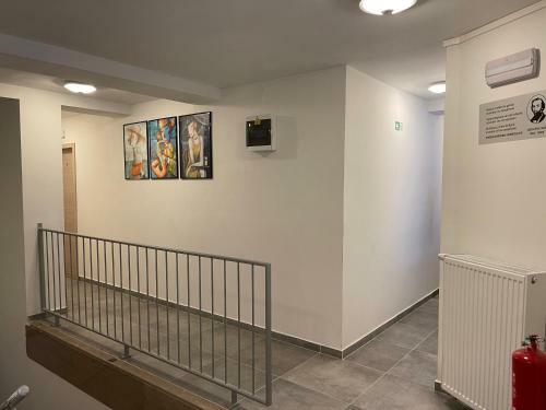 Hostal G�tes Sax 1