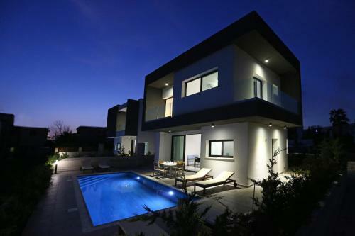 Villa Yria