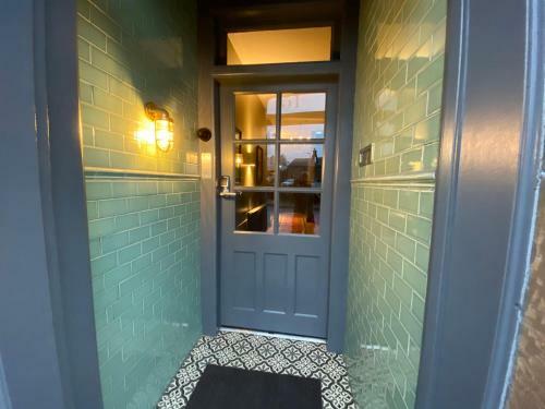 Hostal Irvine Guest House