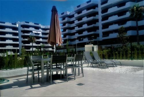 Cosy Ground Floor Apartment With Direct Access To The Pool
