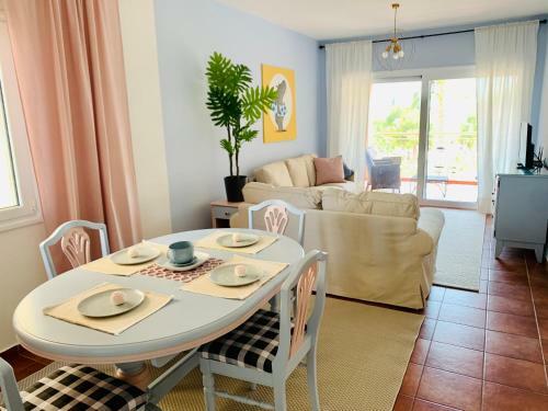 101 Hippo Apartment In Popular Regina Gardens