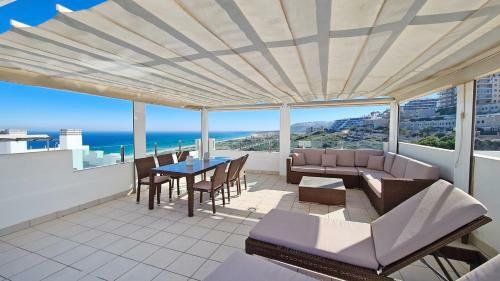 Beachfront Luxury Apartments