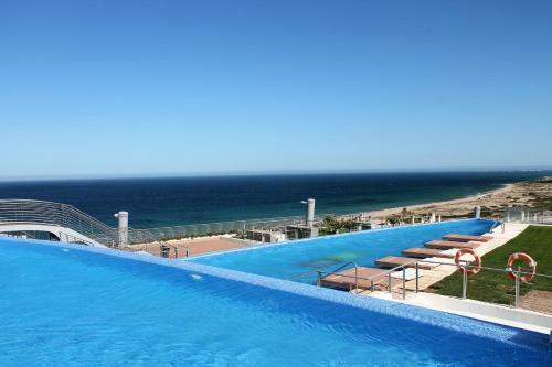 Infinity View Lovely Apartment