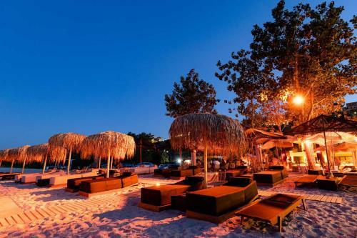 Hotel Limna Beach