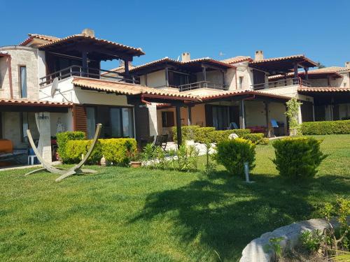 Afitos Holiday Home