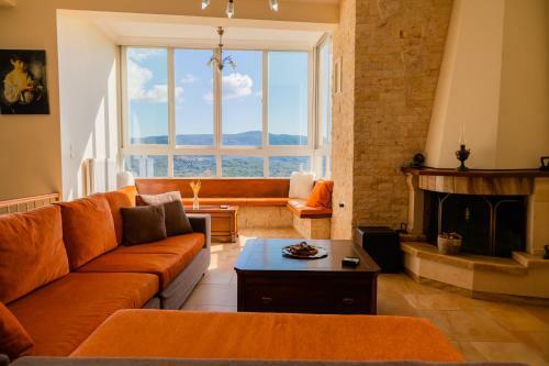 Villa Dinos