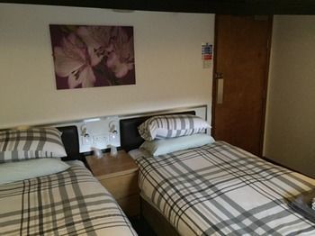 Hostal The Brighton