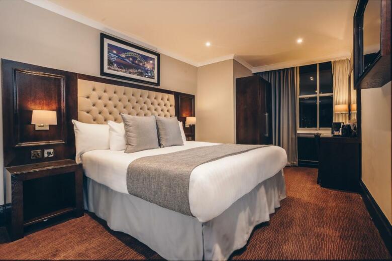 Hotel Thistle Newcastle City Centre, The County
