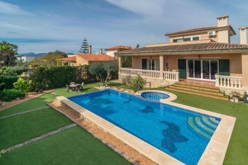 Villa Joan Deia Escultor