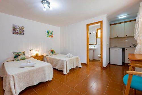 Villa In Ibiza Town, Sleeps 6 - Can Damia