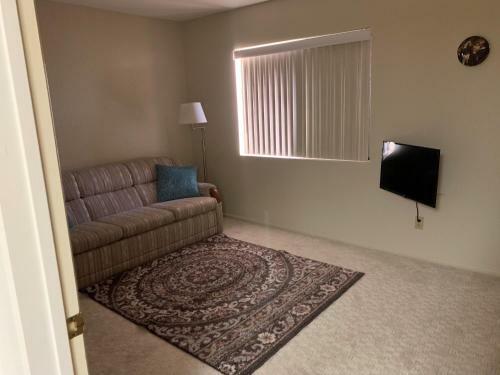 Spacious 2bed/2bath Apartment Is Mesa, Az - 55+ Community