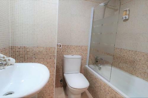 Apartamento Nuevo Con Piscina En La Env�a Golf