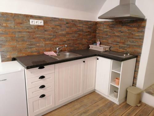 Apartment B B B