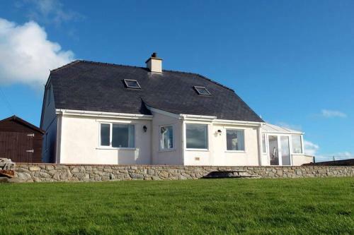 Bodnant-4 Bed-views Views Views-aberdaron