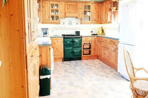 Bodnant-4 Bed-views Views Views-aberdaron
