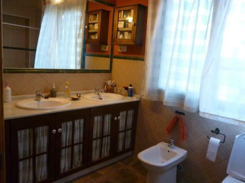 Casa Encantadora Con Piscina Privada Y Chimenea
