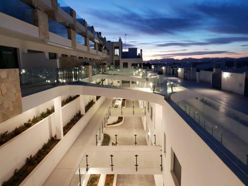 Apartamento Lujo- Terraza- Playa-piscina En Gran Alacant Beach
