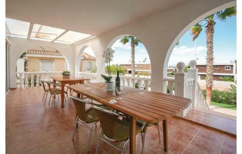 Gorgeous And Uniq 4-bed Villa In Gran Alacant