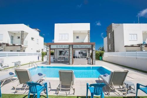 Beautiful Villa Minutes From The Beach, Protaras Villa 1405