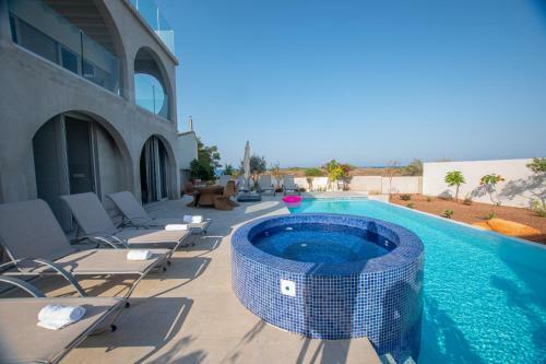 Villa Protaras Art House Seviews