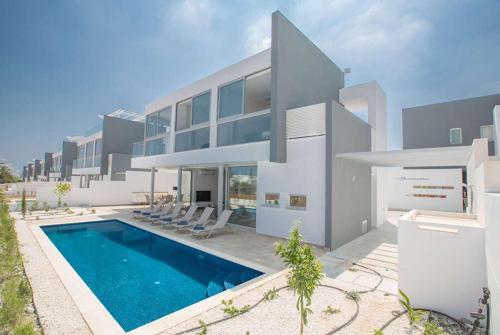 Villa Pearl 2