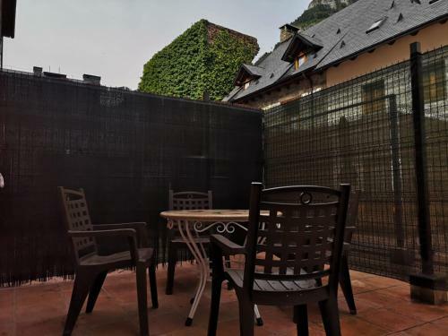 Amplio Apartamento de Monta�a Con Terraza Y Wifi