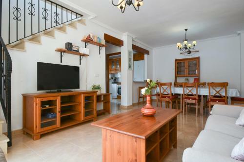 Tourist Rental Paco, Ciudad Quesada, Private Pool, Private Parking