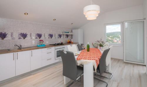 Apartamento A8 - Modern Apt With Terrace 3 Min Walk To Beach