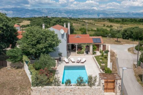 Beautiful Villa Bandela