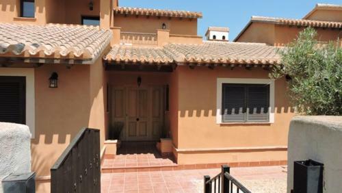 Hl025 Luxury 3 Bedroom Villa With Community Pool